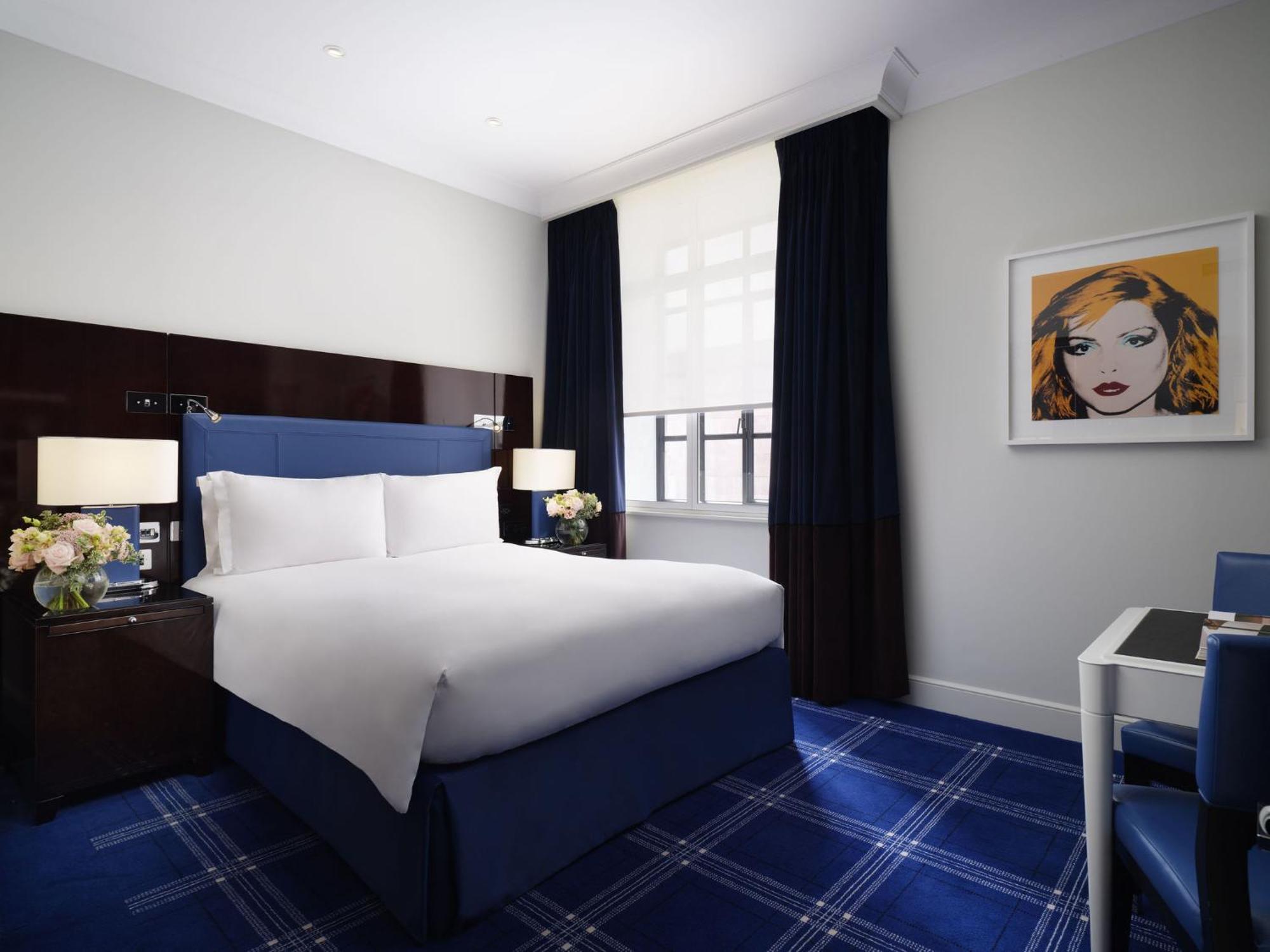Sofitel London St James Luaran gambar A room at the London West Hollywood