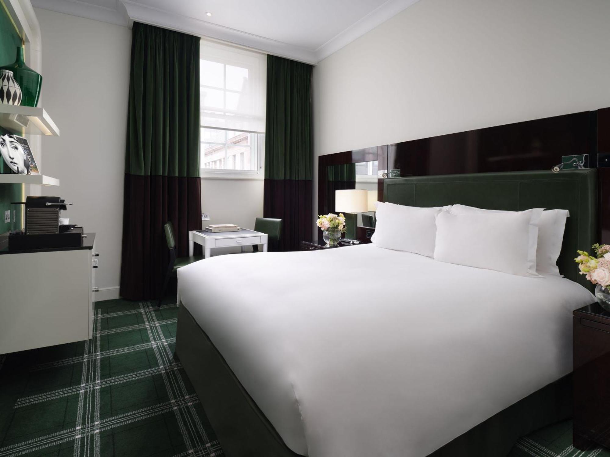 Sofitel London St James Bilik gambar A room at the hotel